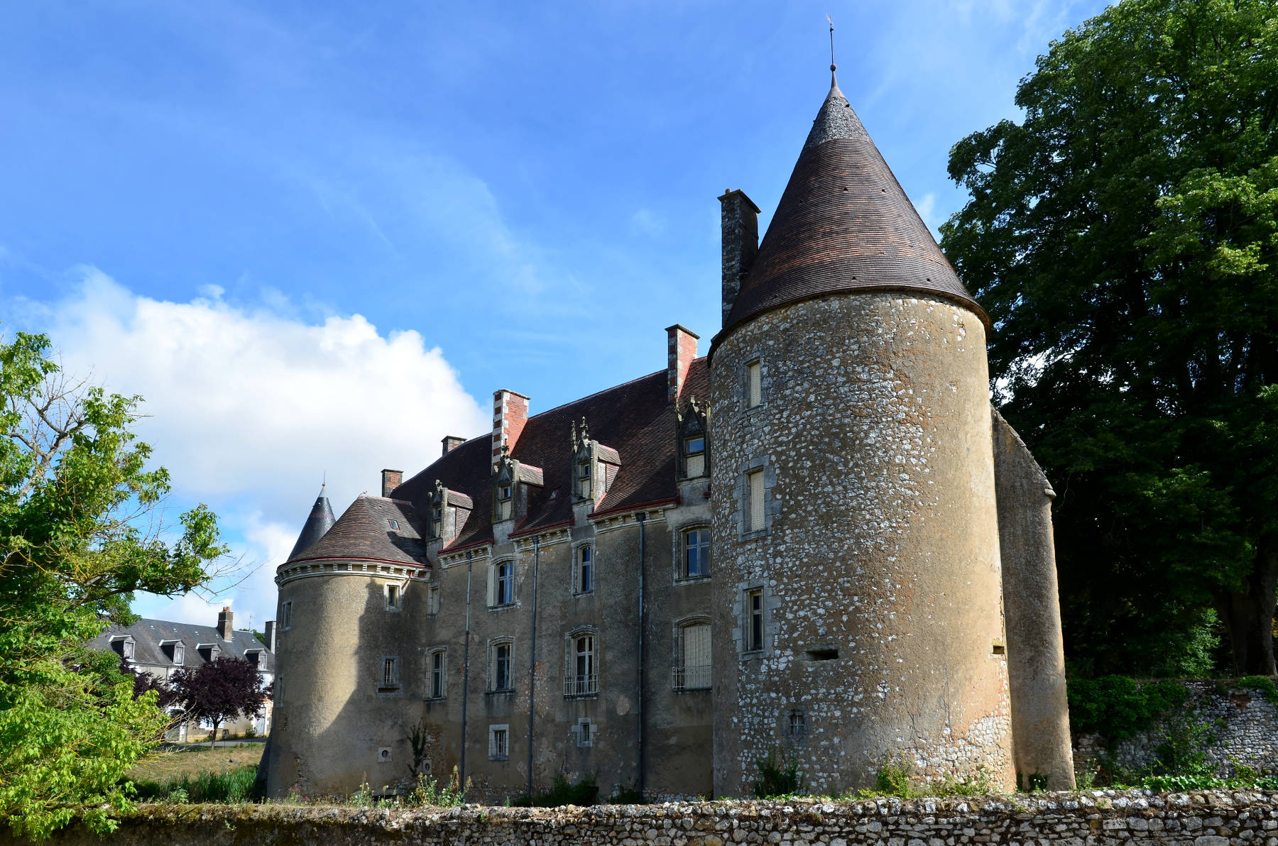 Lys-Saint-Georges